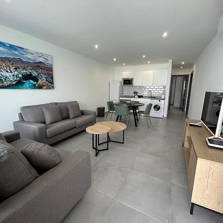 Stunning 2 Bedroom Seafront Apartment Puerto del Carmen  Exterior foto